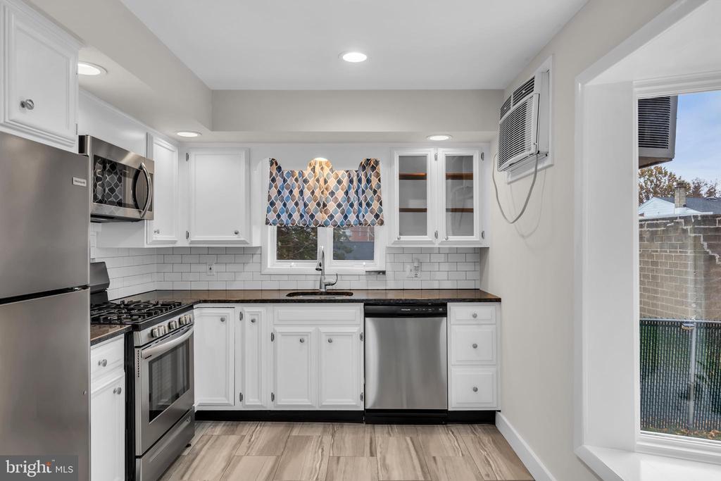 29 SAYBROOK