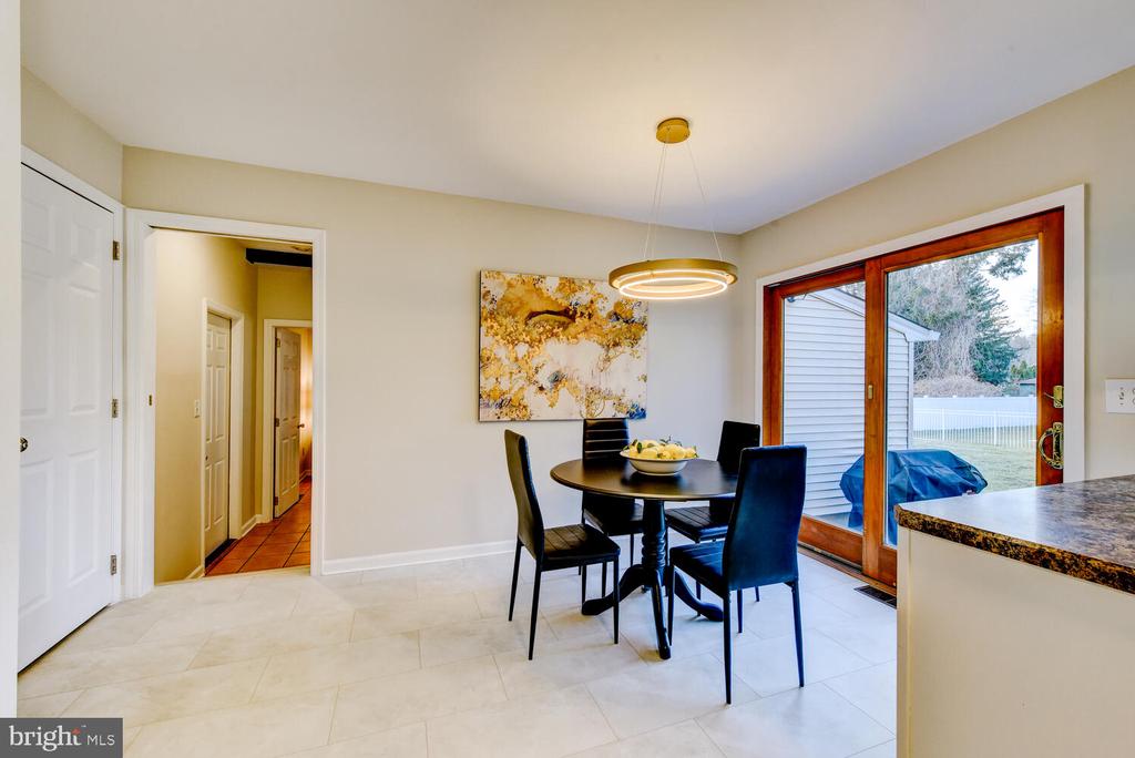 6 COVENTRY CIRCLE