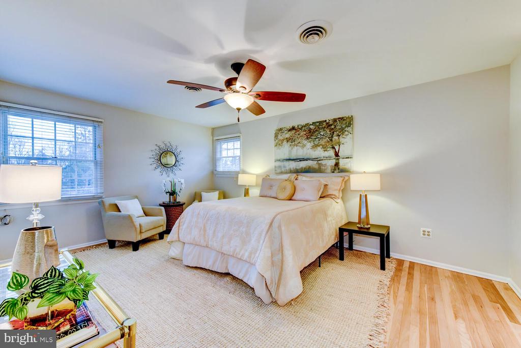 6 COVENTRY CIRCLE