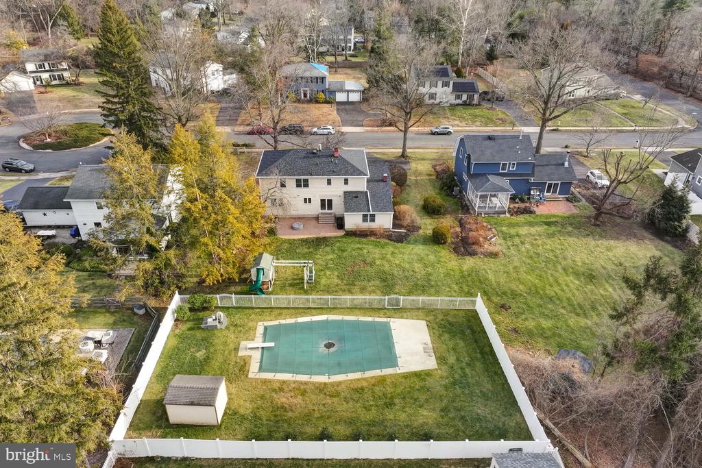 6 COVENTRY CIRCLE
