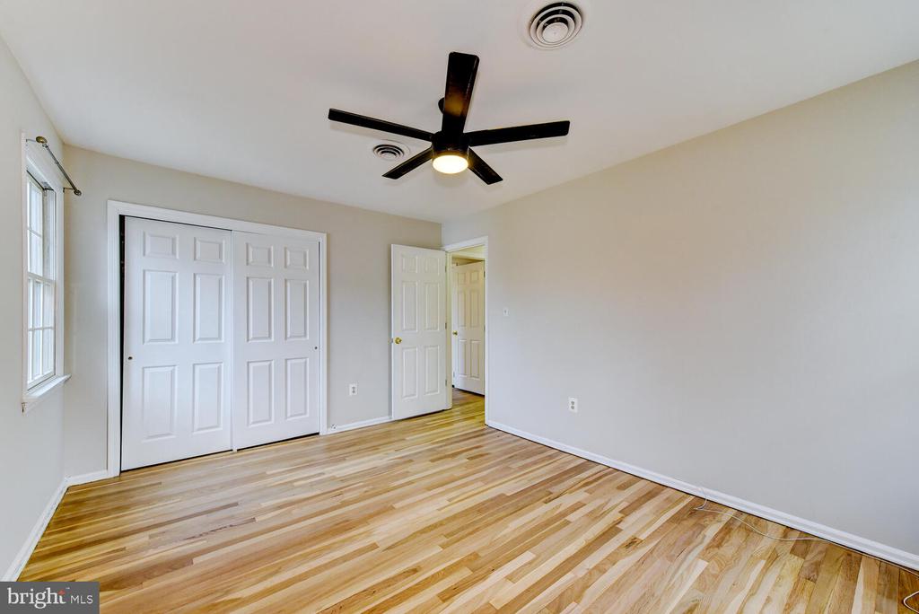 6 COVENTRY CIRCLE