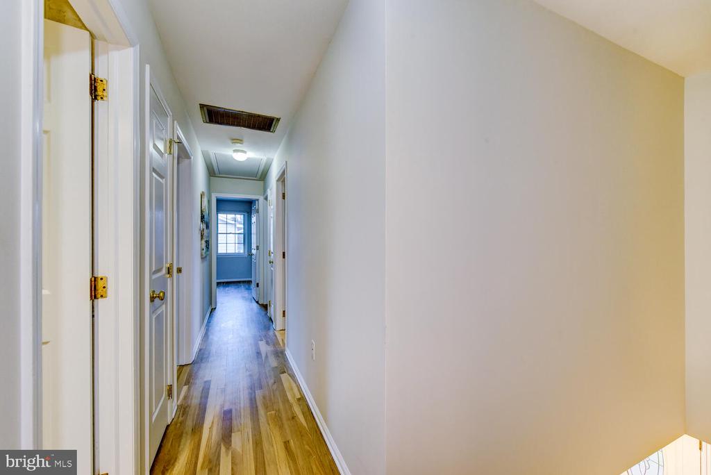 6 COVENTRY CIRCLE
