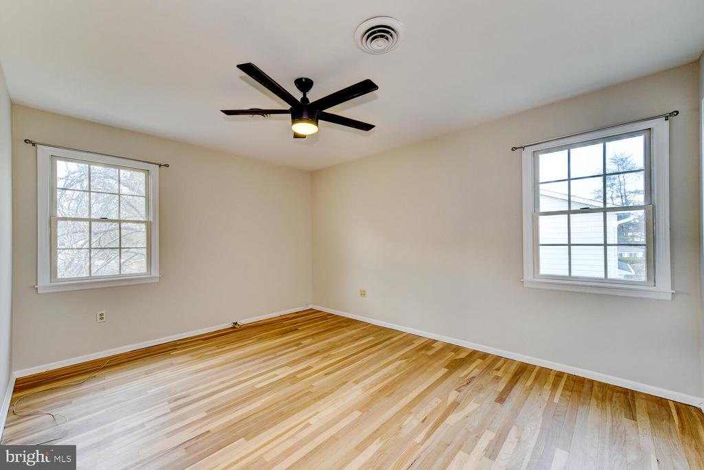 6 COVENTRY CIRCLE