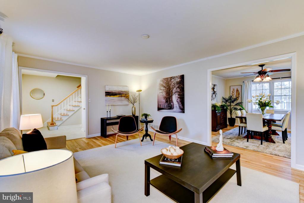 6 COVENTRY CIRCLE