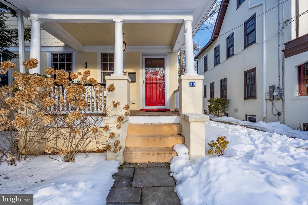 33 JEFFERSON ROAD