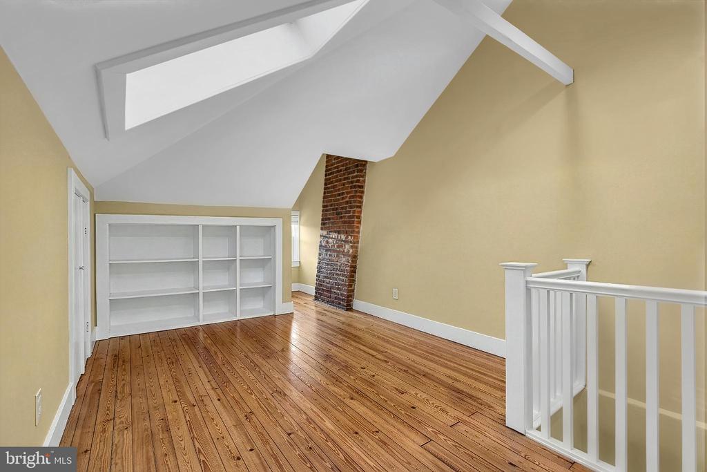33 JEFFERSON ROAD