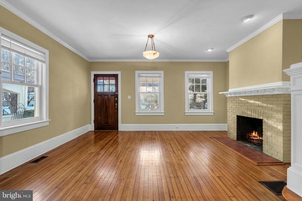 33 JEFFERSON ROAD