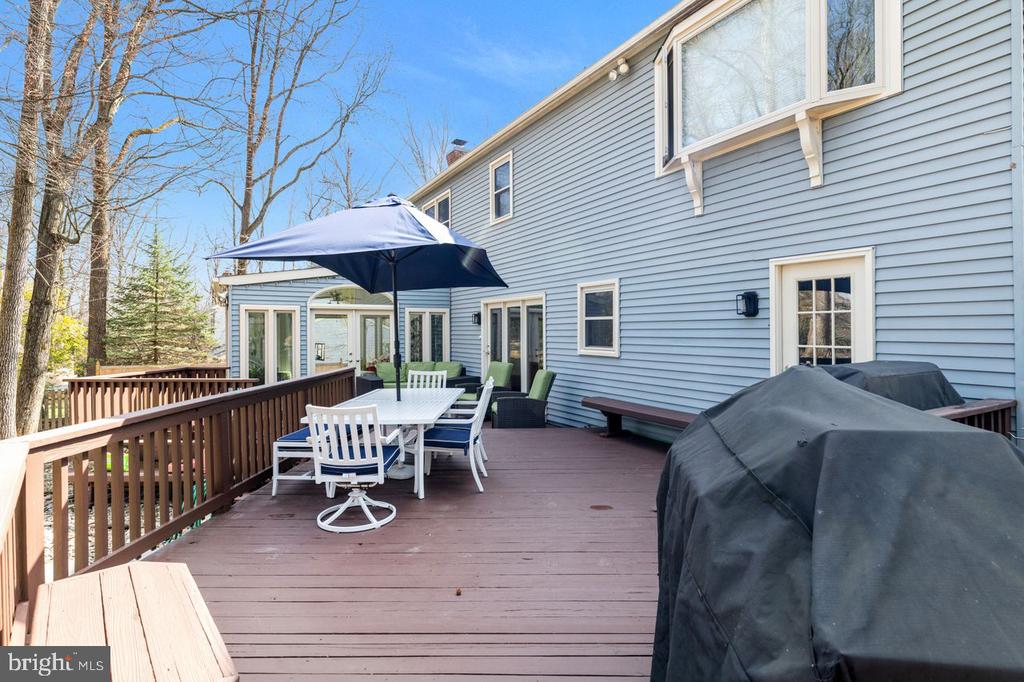 41 LAWRENCIA DRIVE
