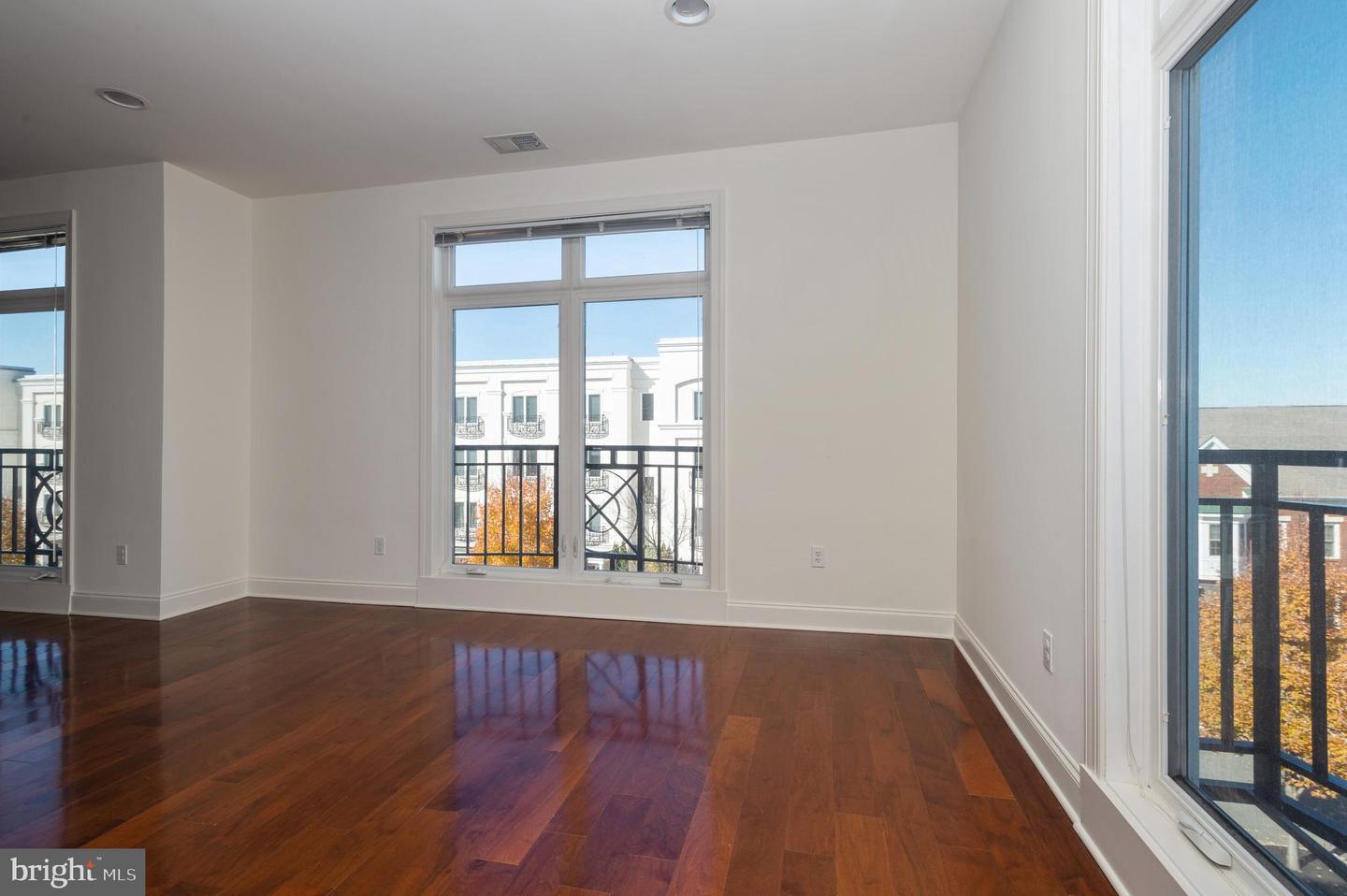 2 N COMMERCE SQUARE 302