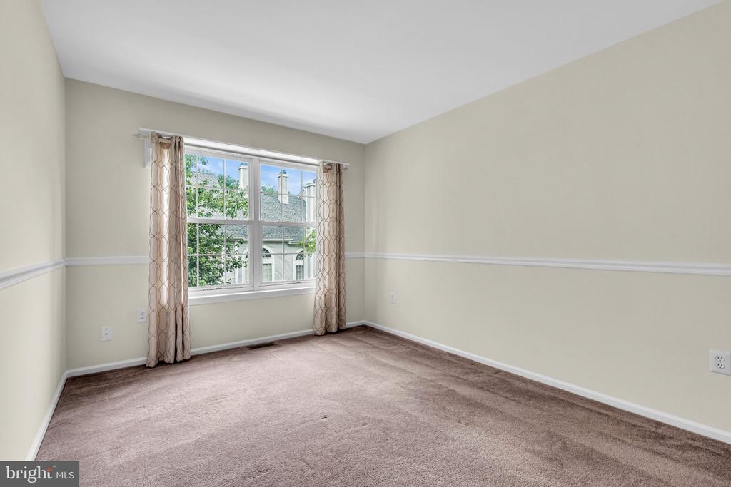 206 SANDPIPER COURT