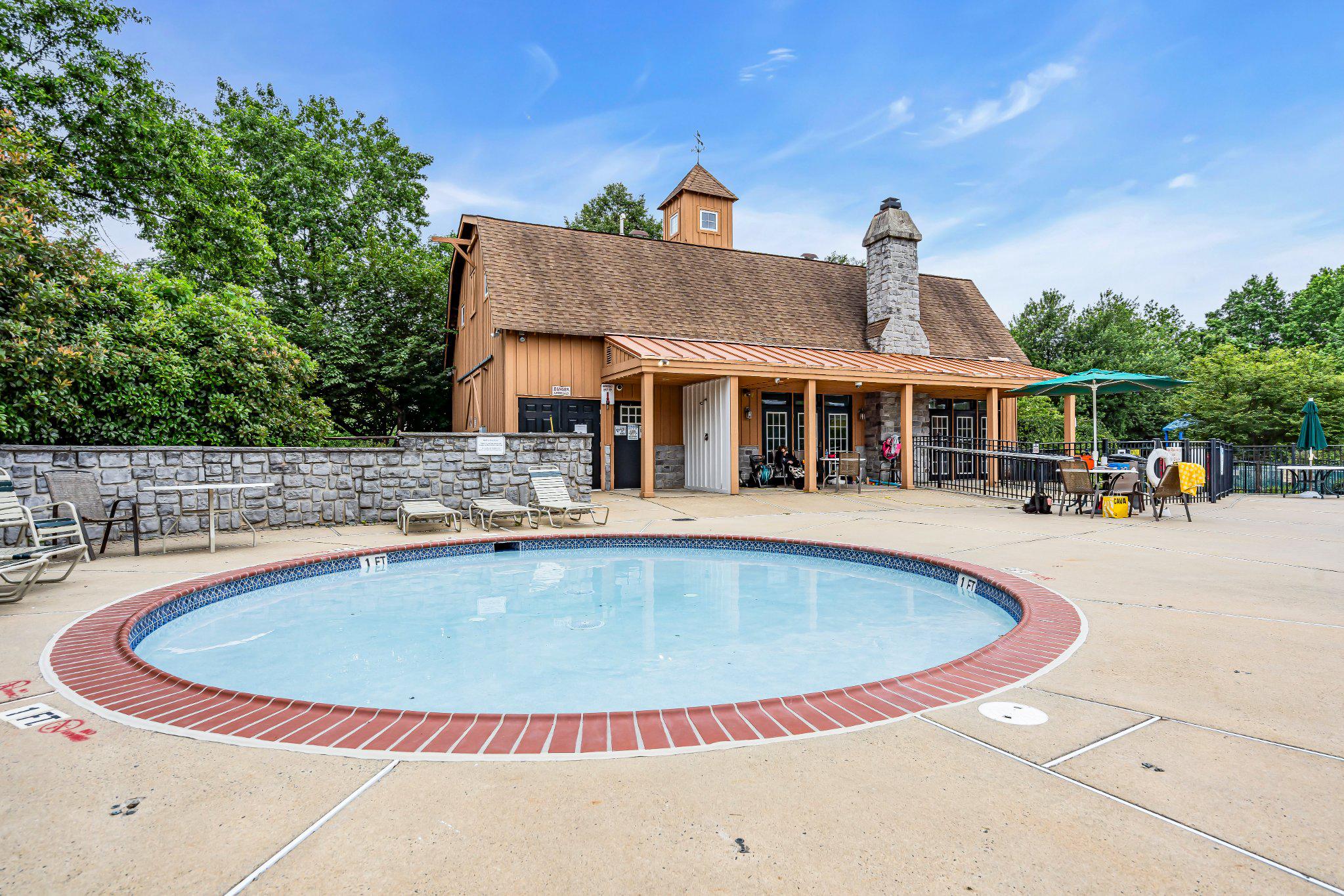 206 SANDPIPER COURT