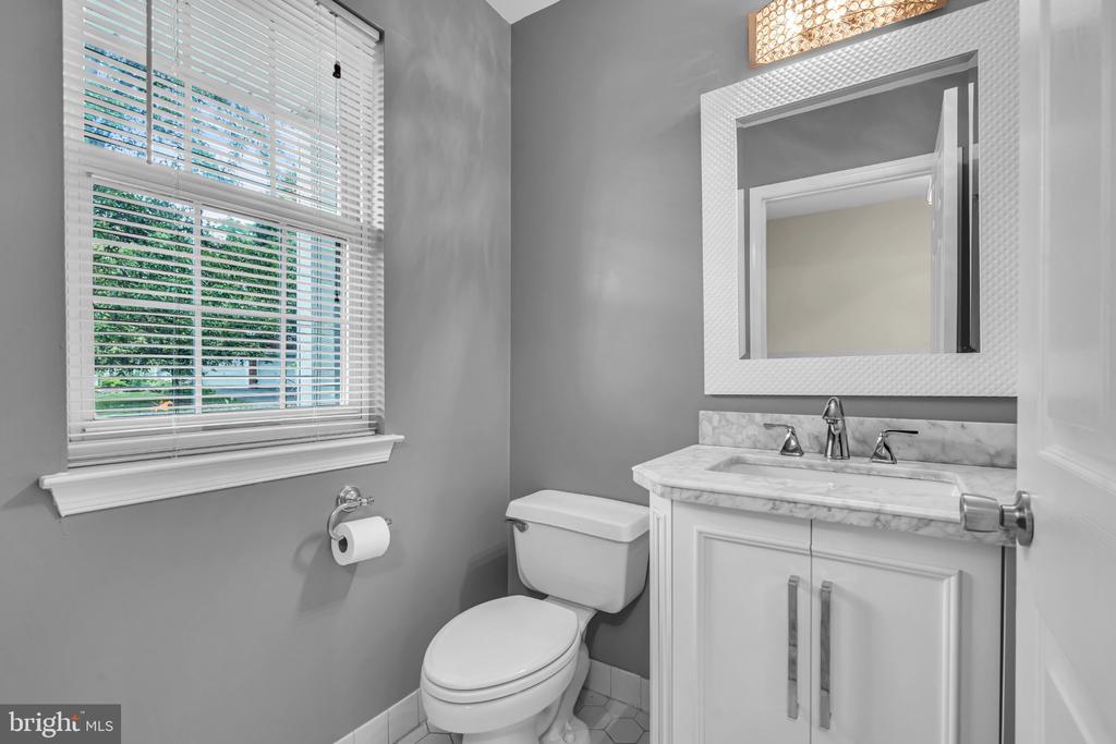 206 SANDPIPER COURT