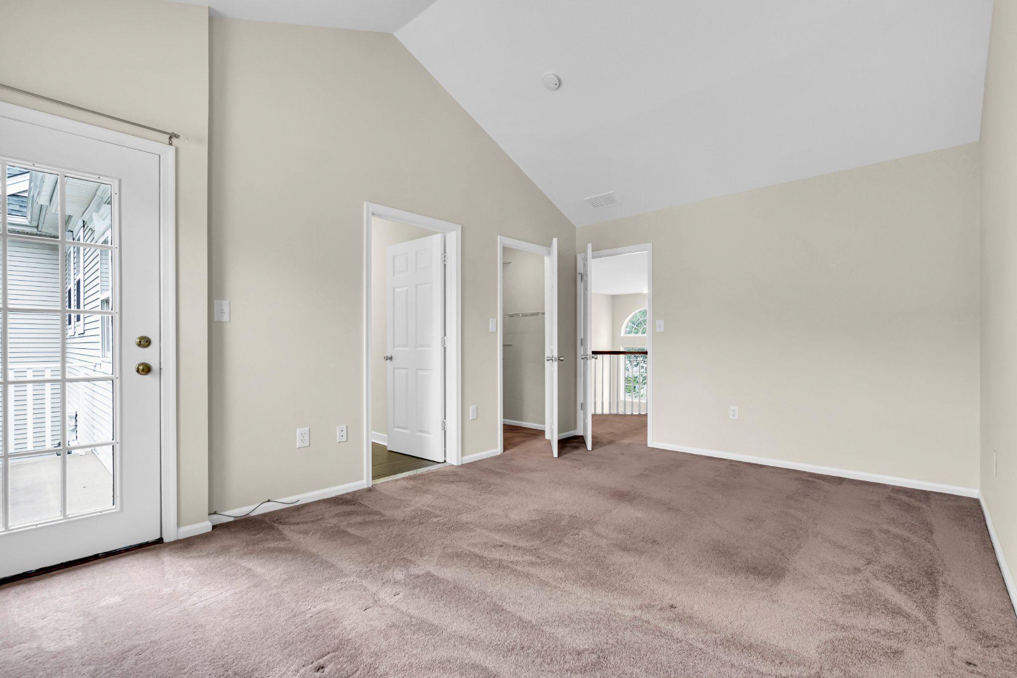 206 SANDPIPER COURT