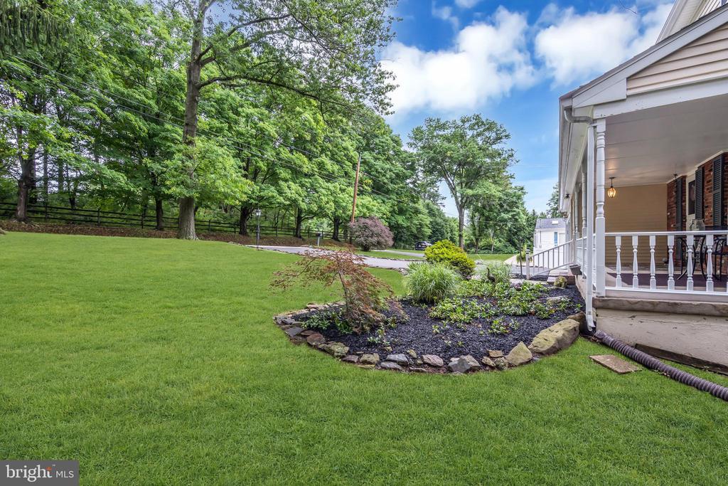 83 HART AVENUE