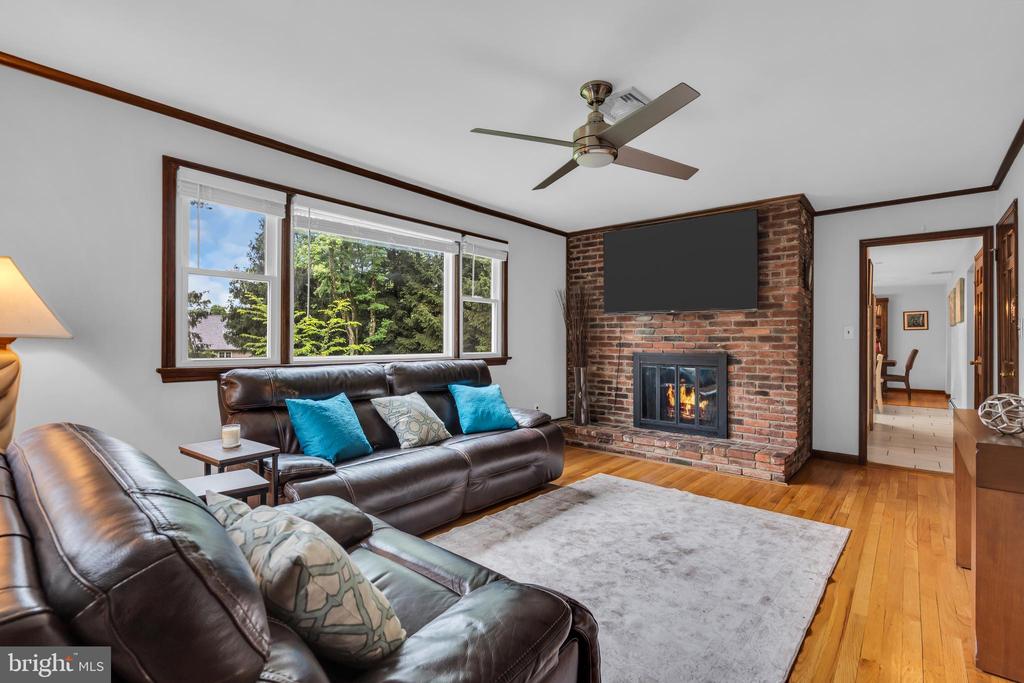 83 HART AVENUE