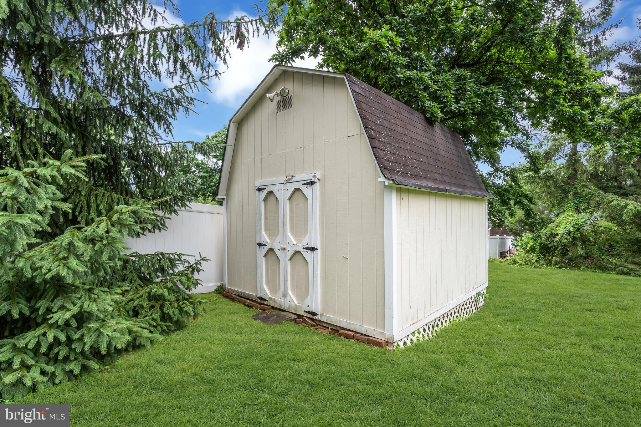 83 HART AVENUE