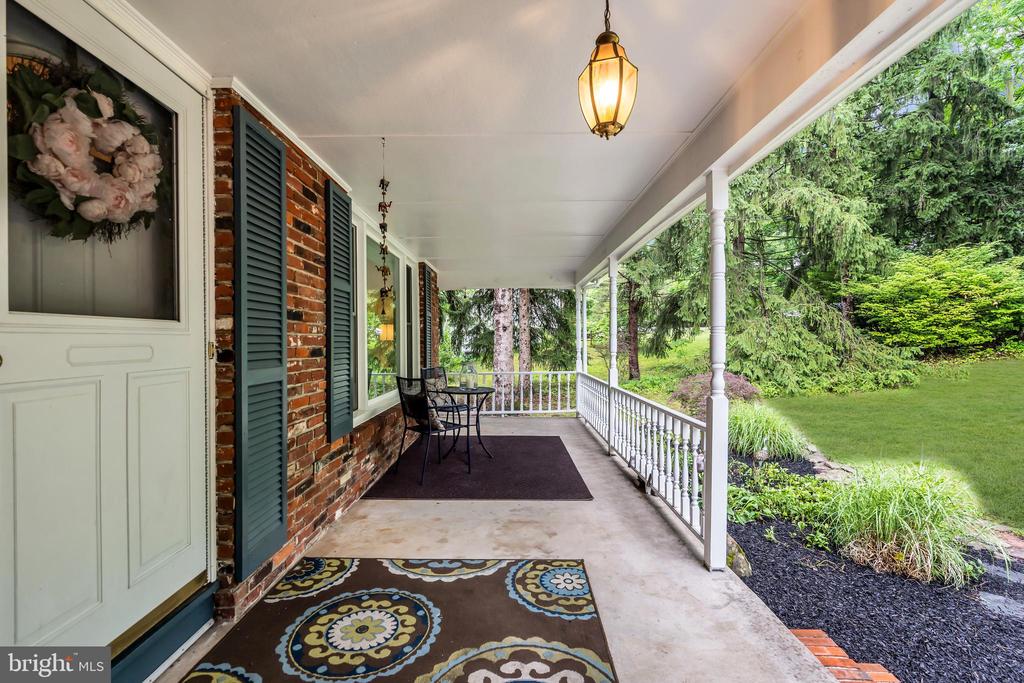 83 HART AVENUE