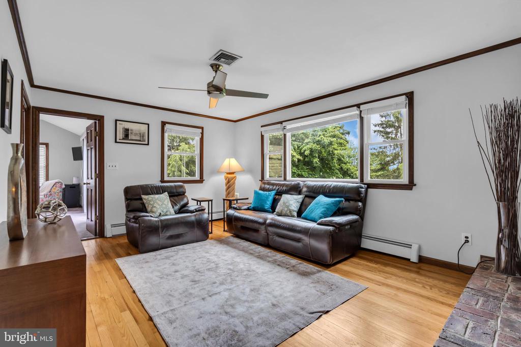 83 HART AVENUE