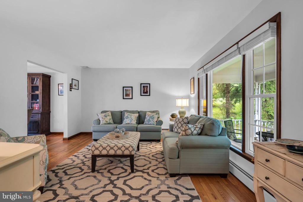 83 HART AVENUE