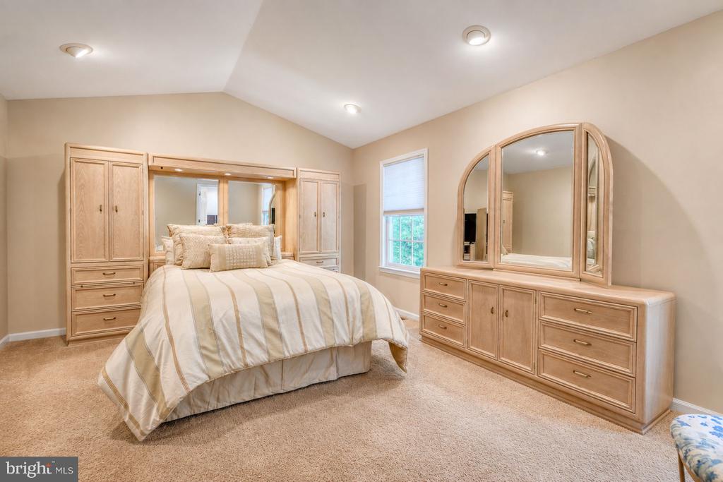 41 HIBISCUS LANE