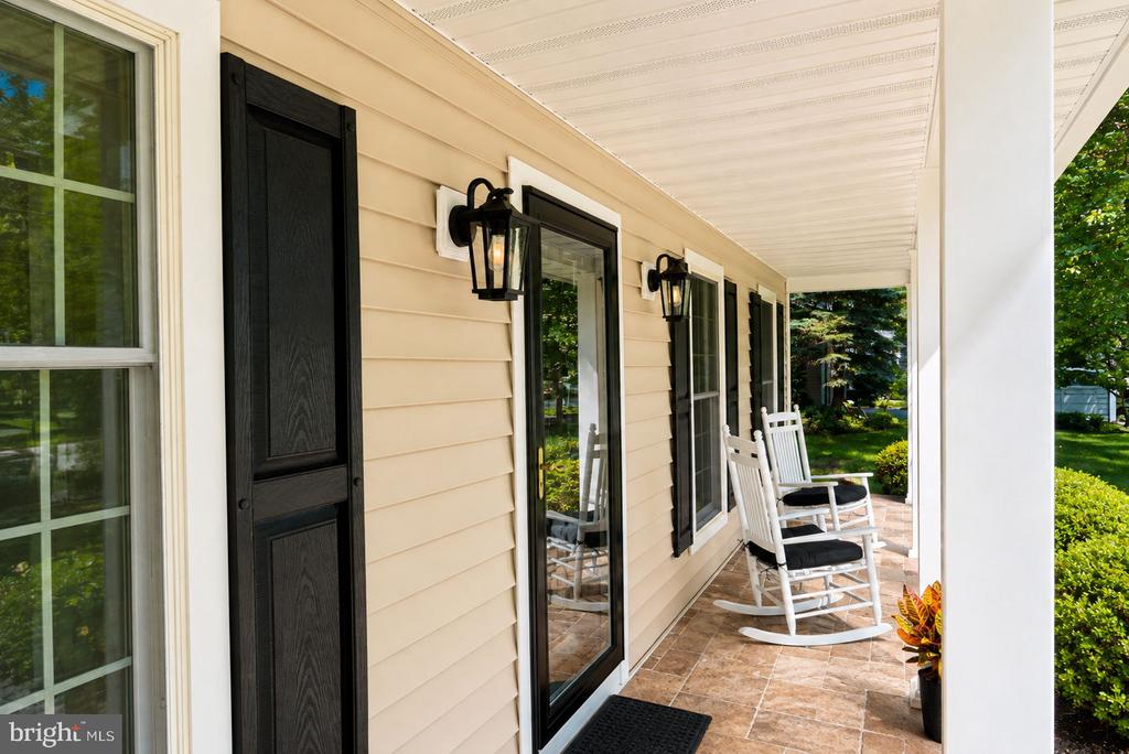 41 HIBISCUS LANE