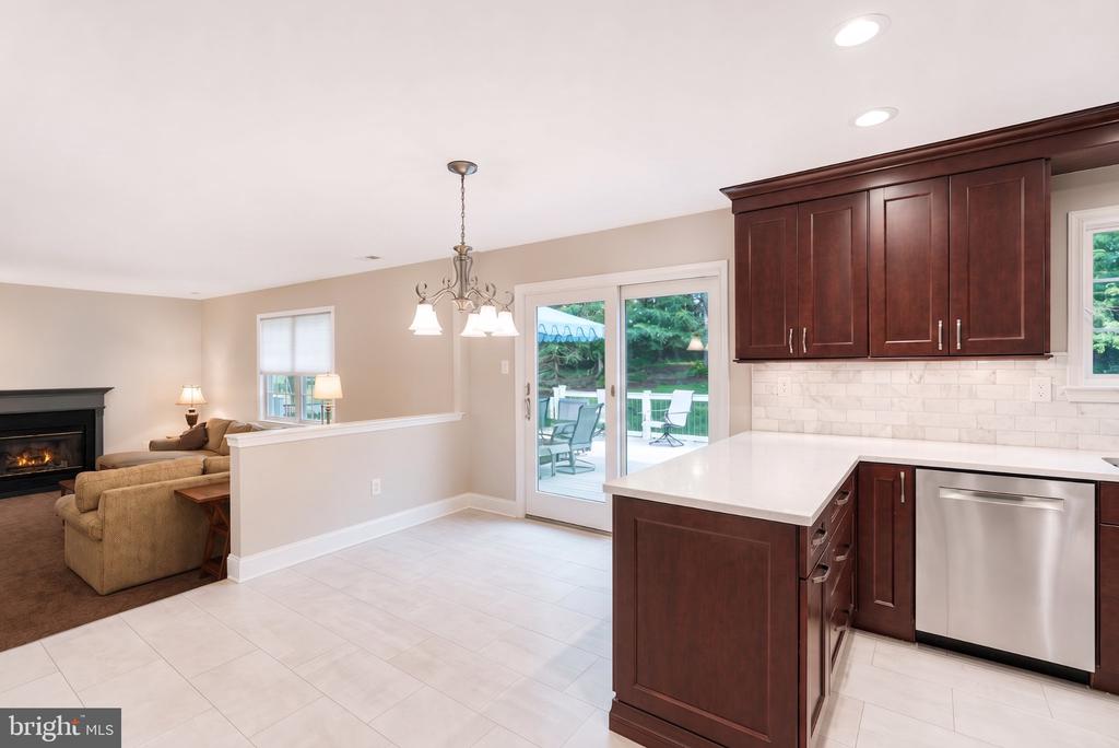 41 HIBISCUS LANE