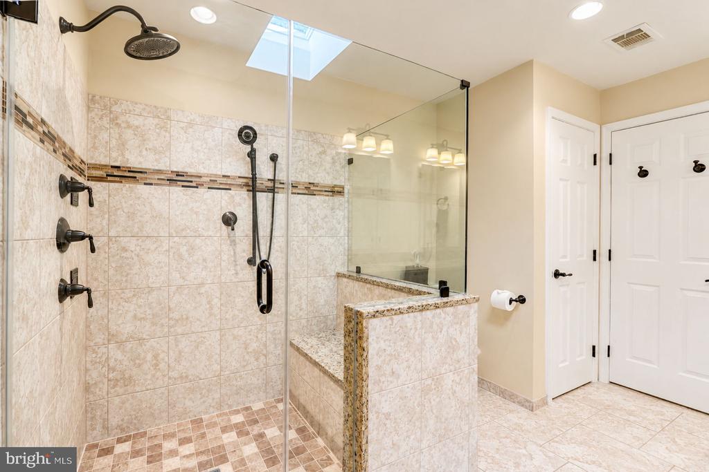 41 HIBISCUS LANE