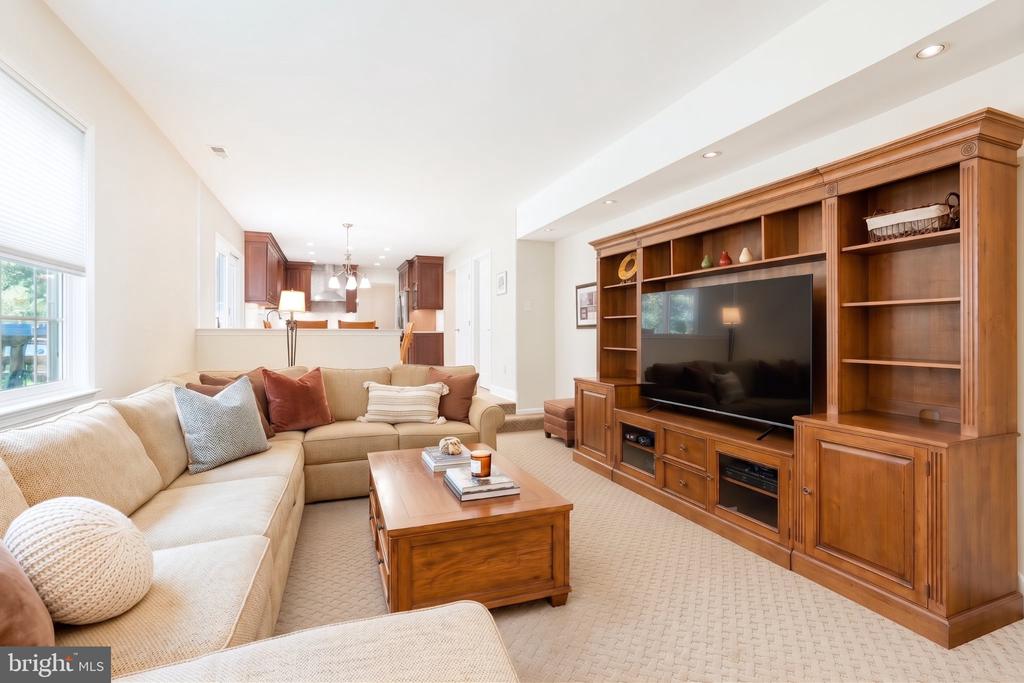 41 HIBISCUS LANE