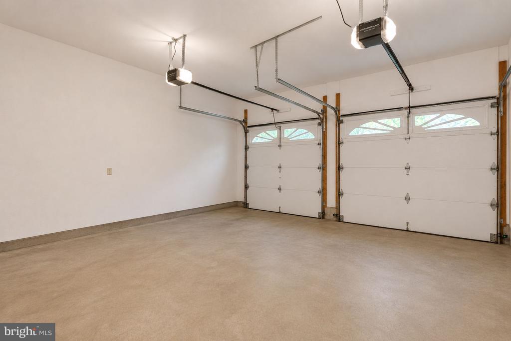 41 HIBISCUS LANE