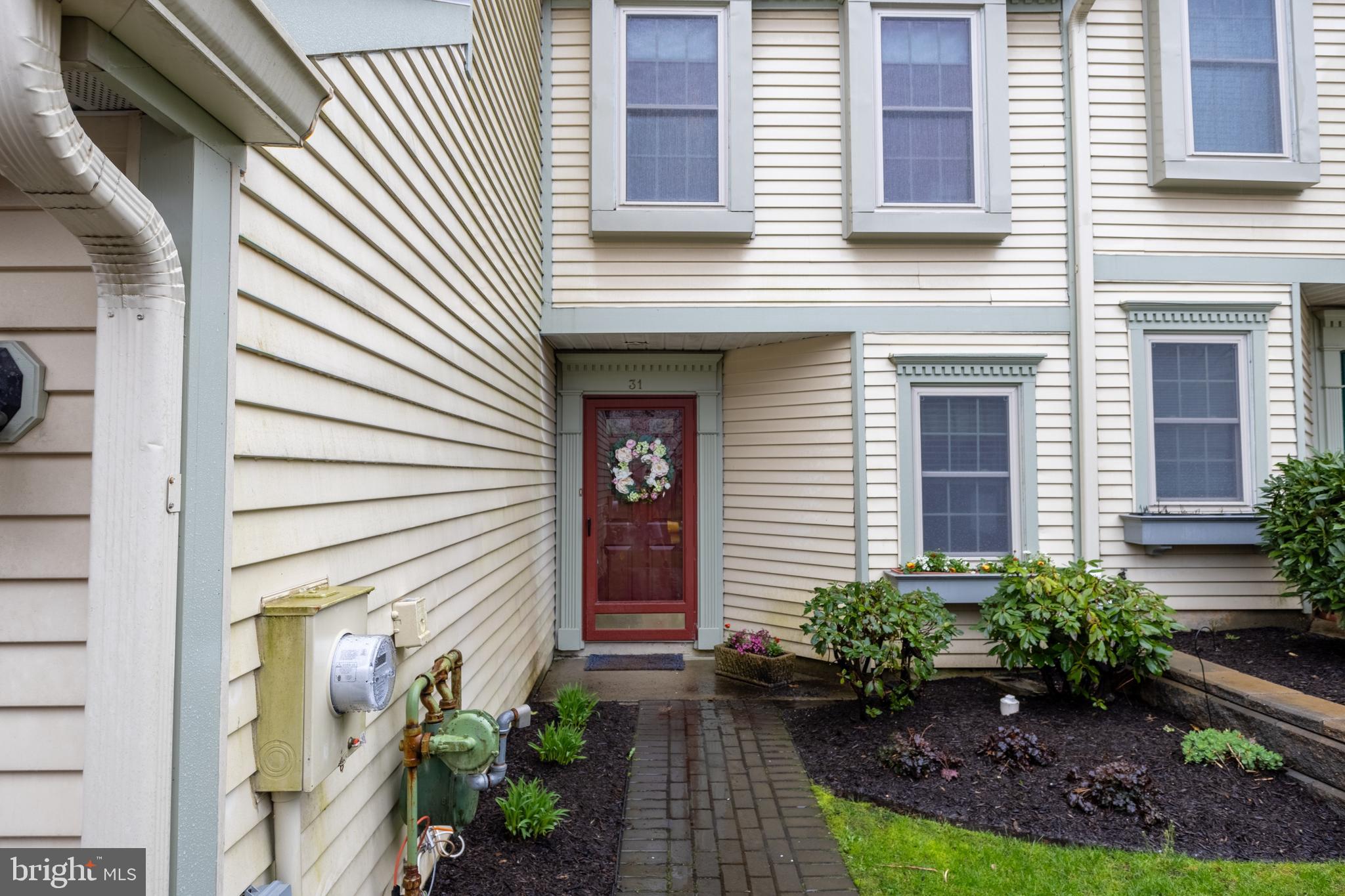 31 Fair Acres Ct
