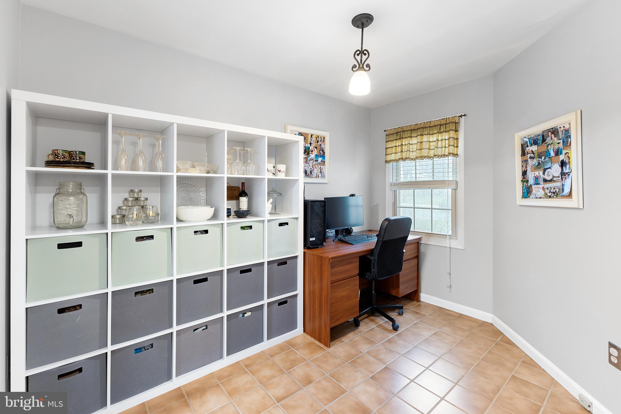 31 Fair Acres Ct
