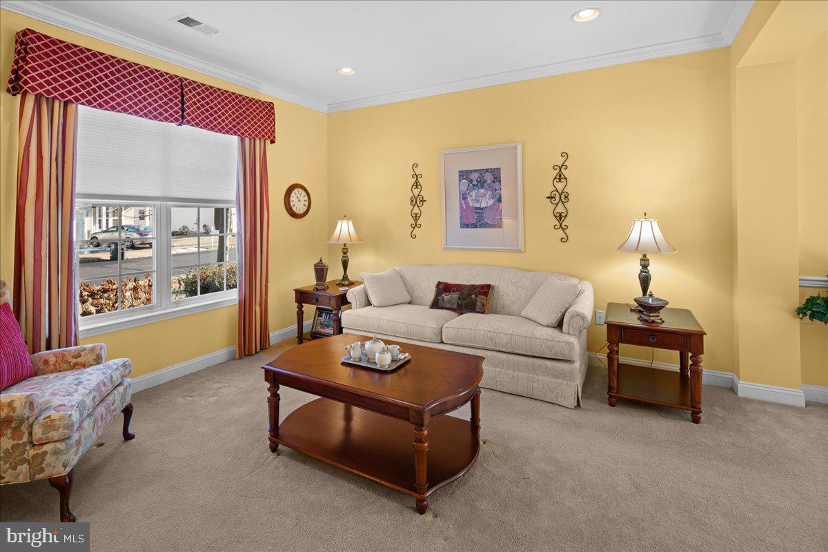 16 Stony Path Dr