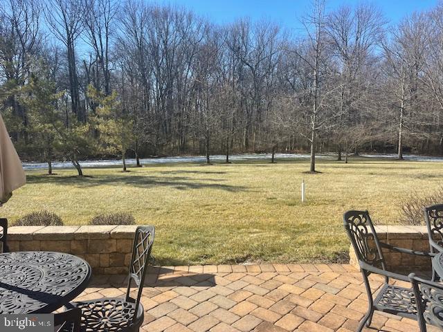 16 Stony Path Dr