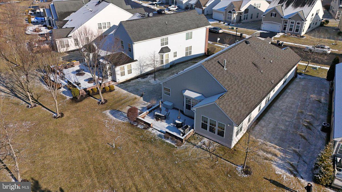 16 Stony Path Dr