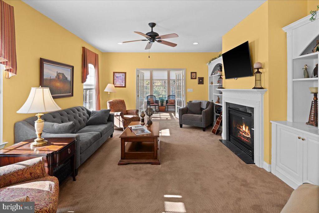 16 Stony Path Dr