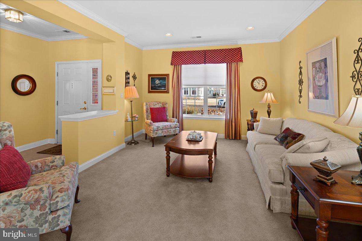 16 Stony Path Dr