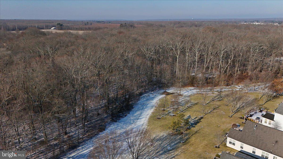16 Stony Path Dr