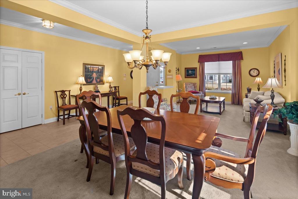 16 Stony Path Dr