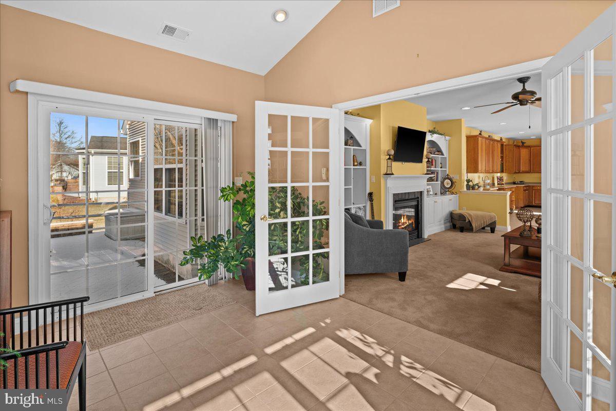 16 Stony Path Dr