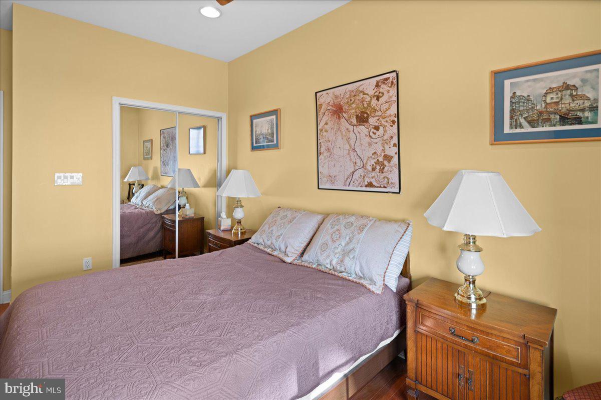 16 Stony Path Dr