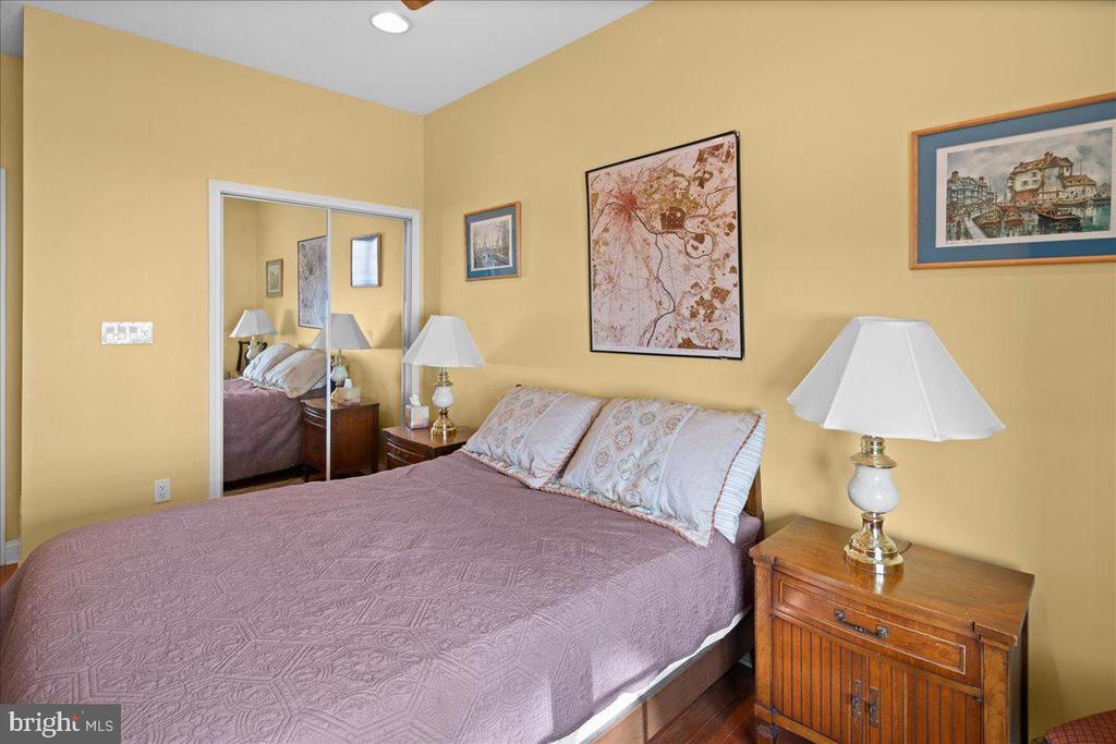 16 Stony Path Dr