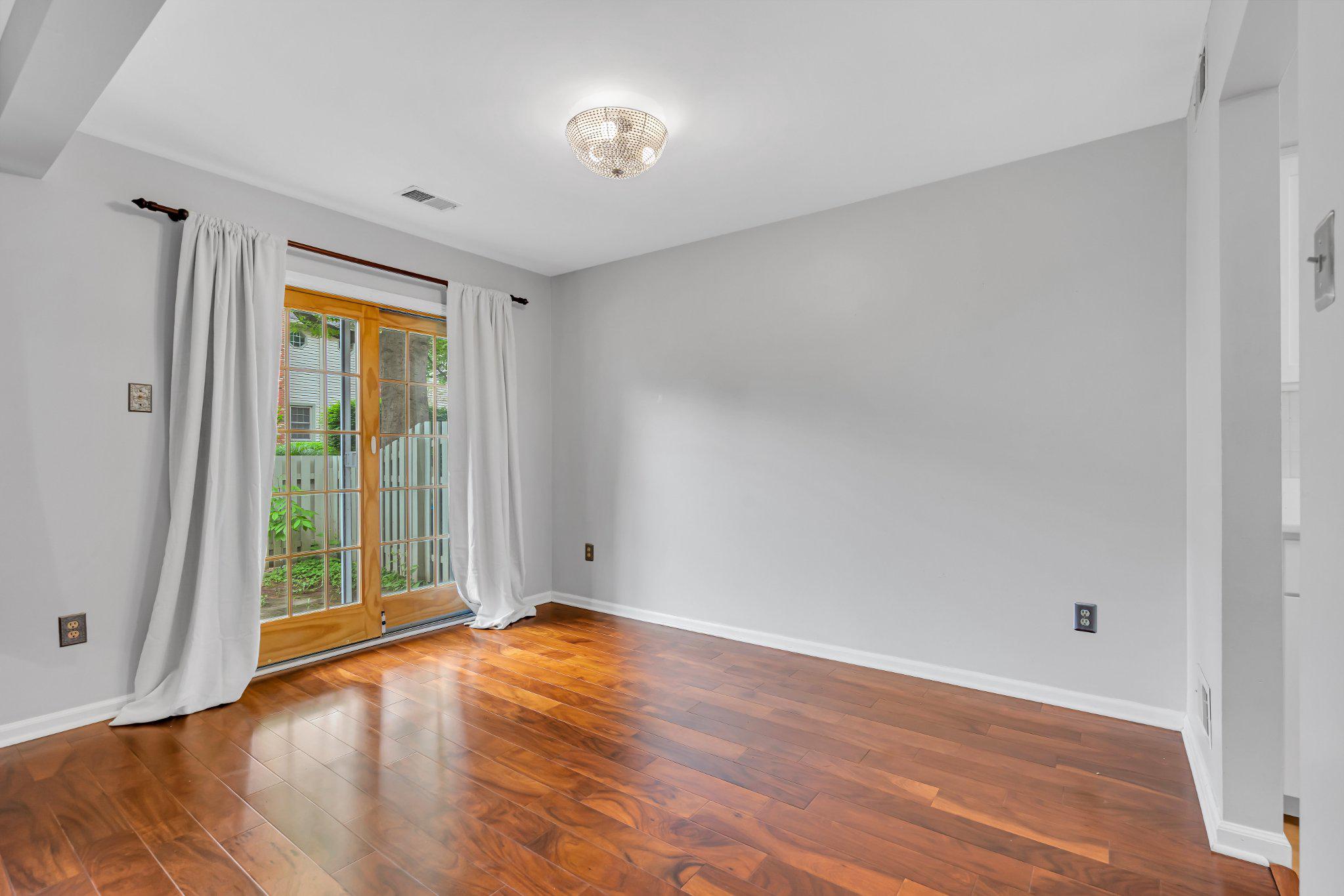 31 FAIR ACRES COURT