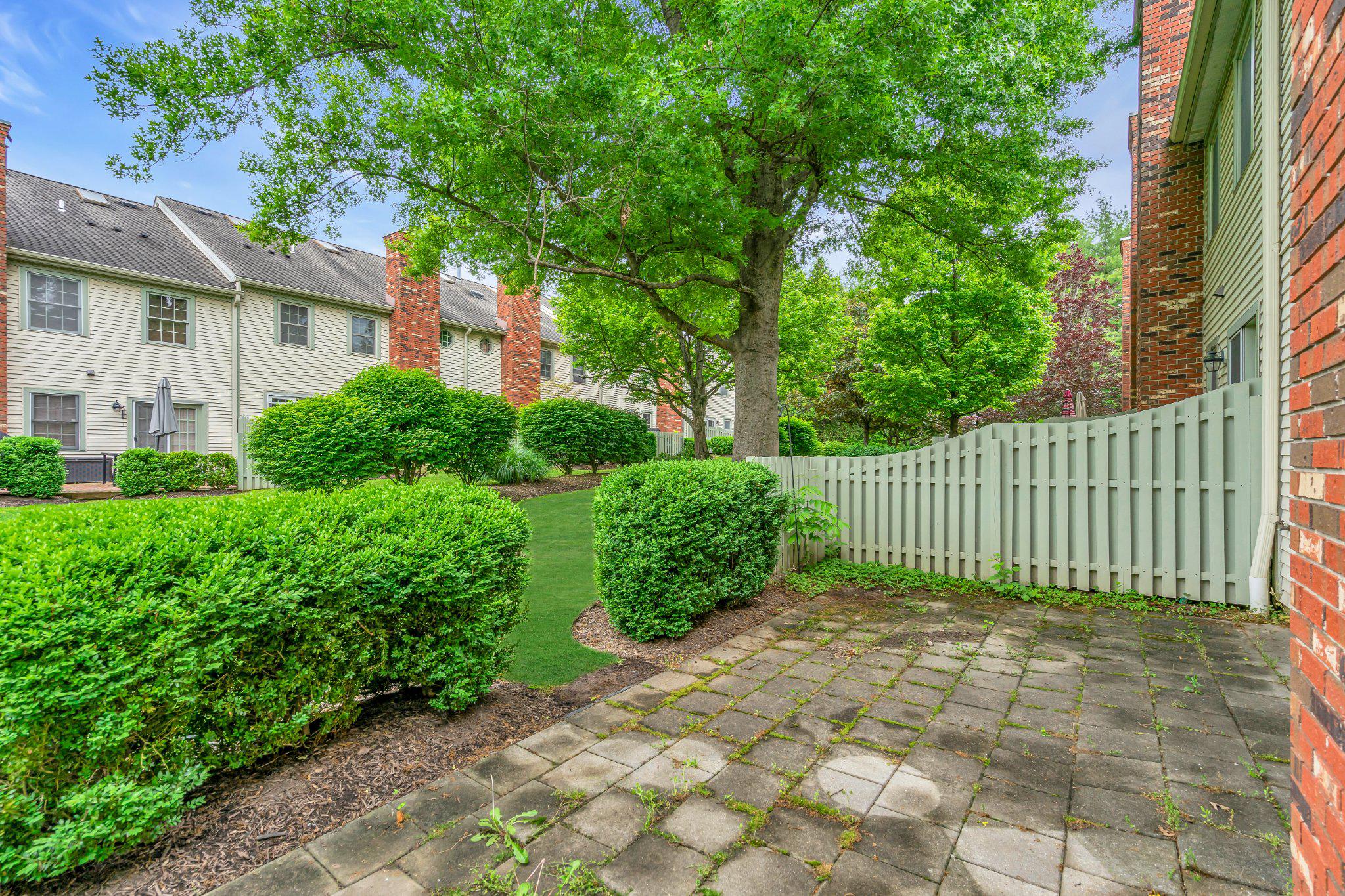 31 FAIR ACRES COURT