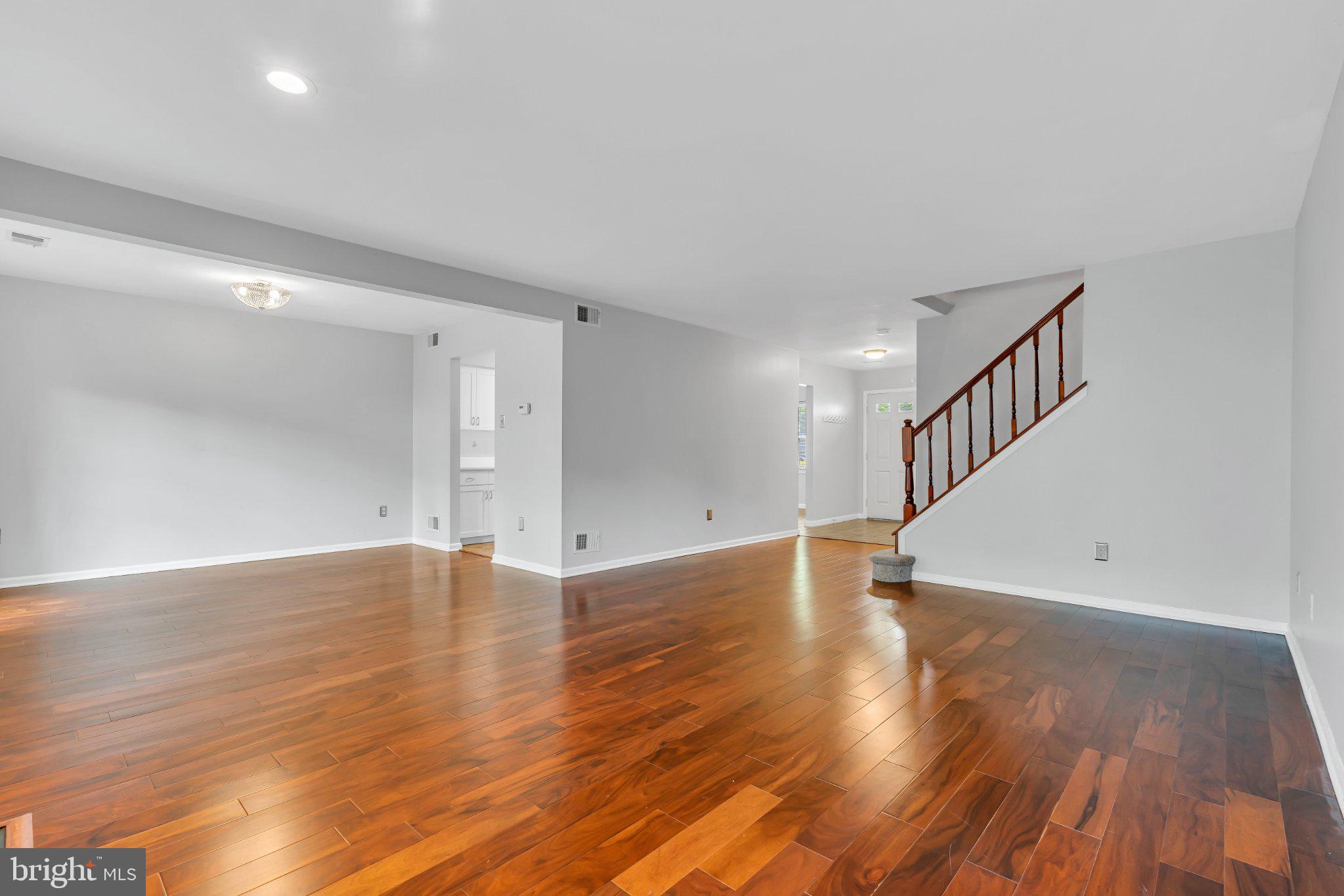 31 FAIR ACRES COURT