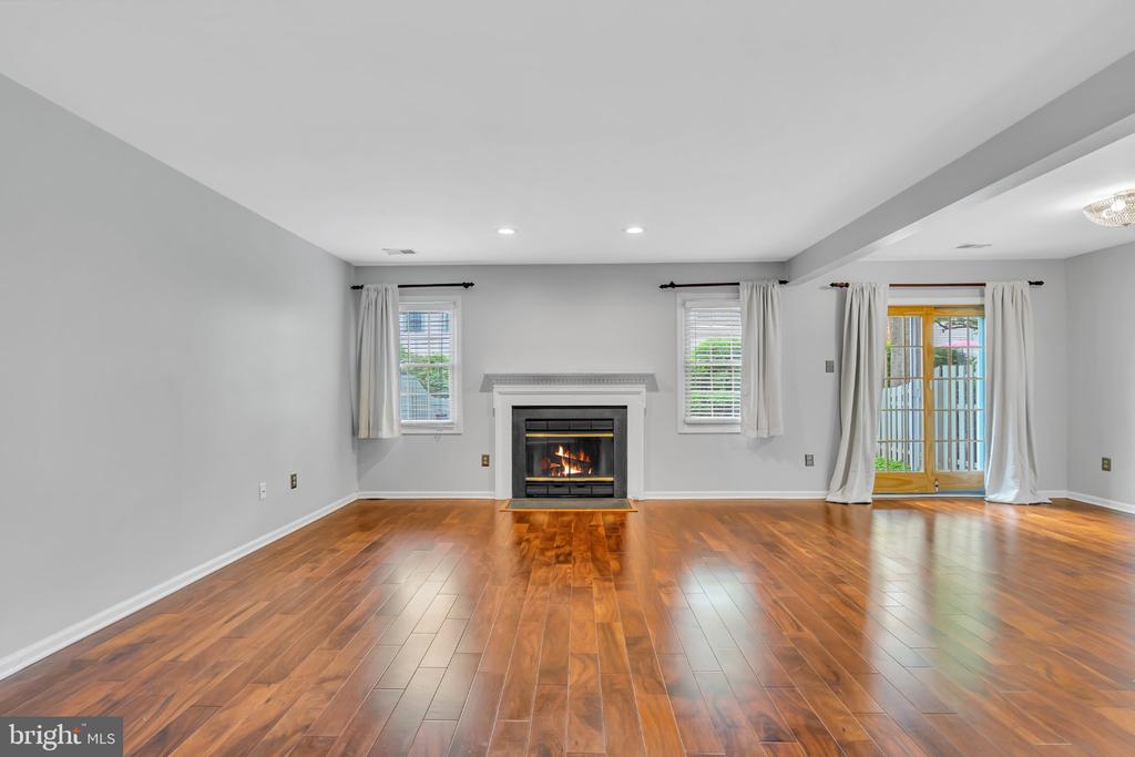 31 FAIR ACRES COURT