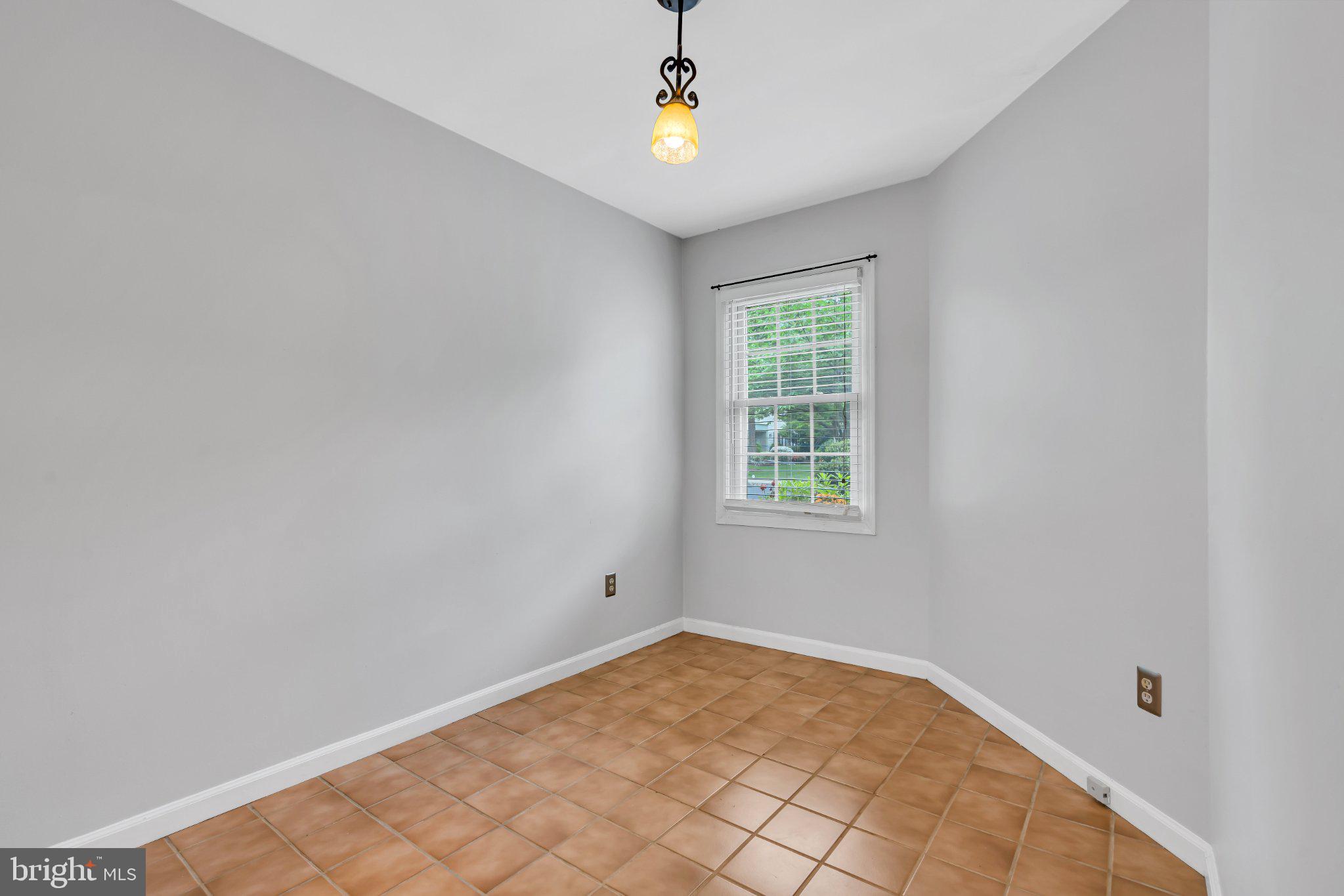 31 FAIR ACRES COURT