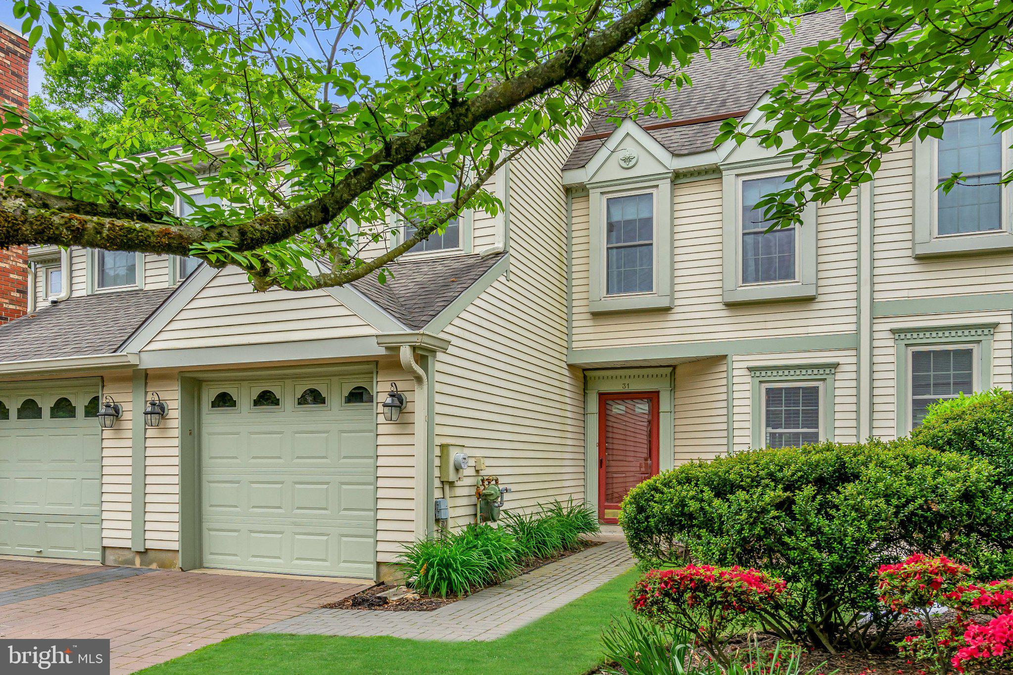 31 FAIR ACRES COURT