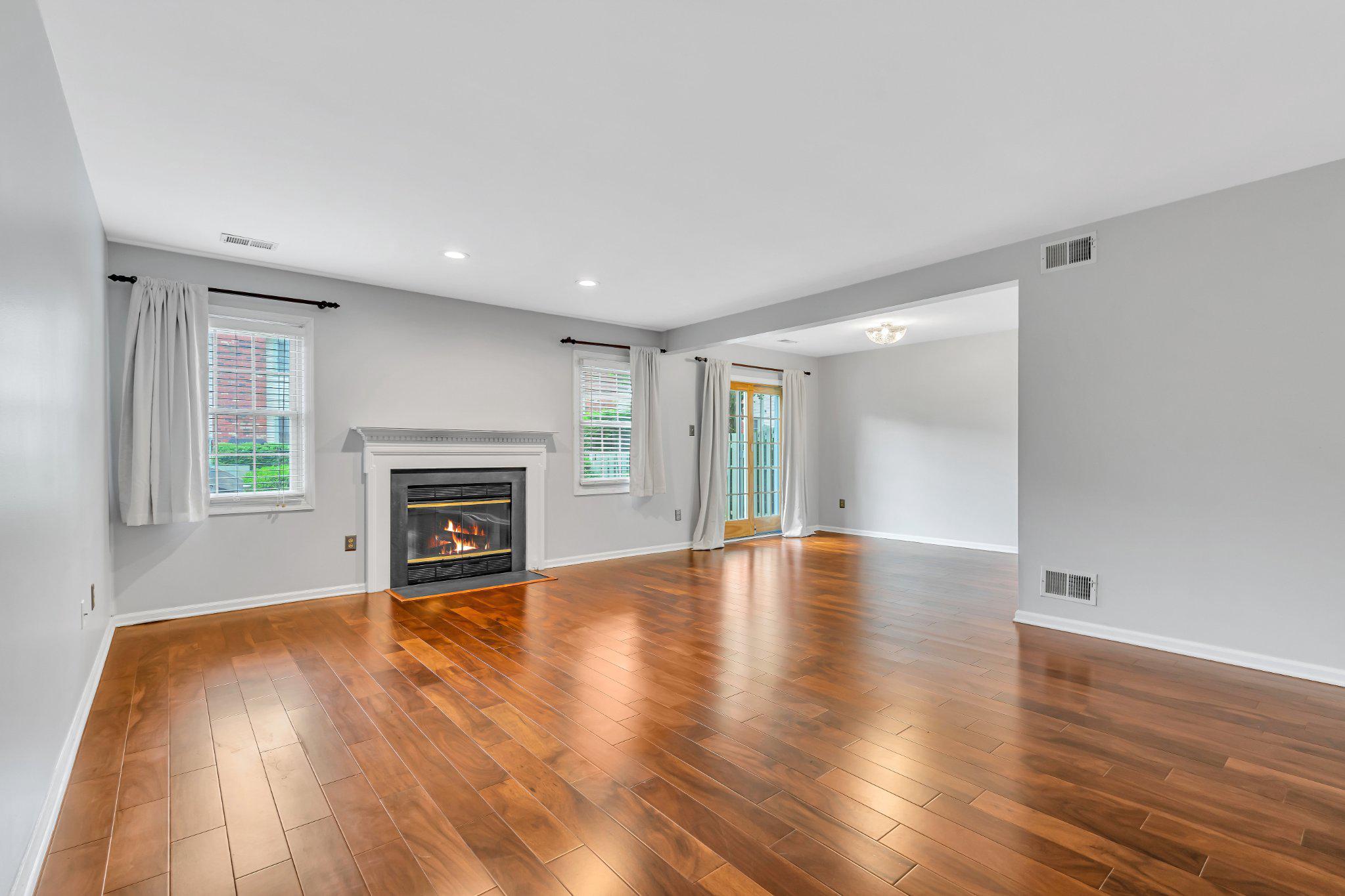 31 FAIR ACRES COURT