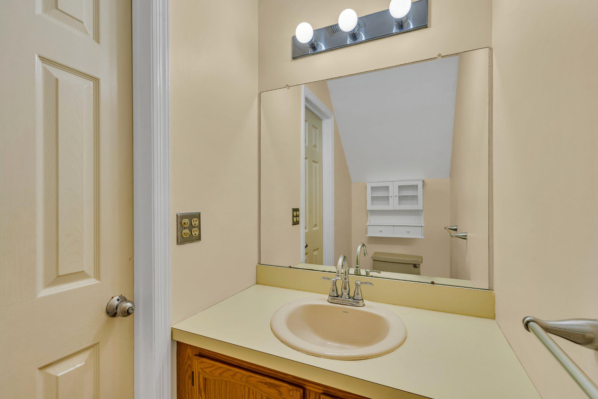 31 FAIR ACRES COURT