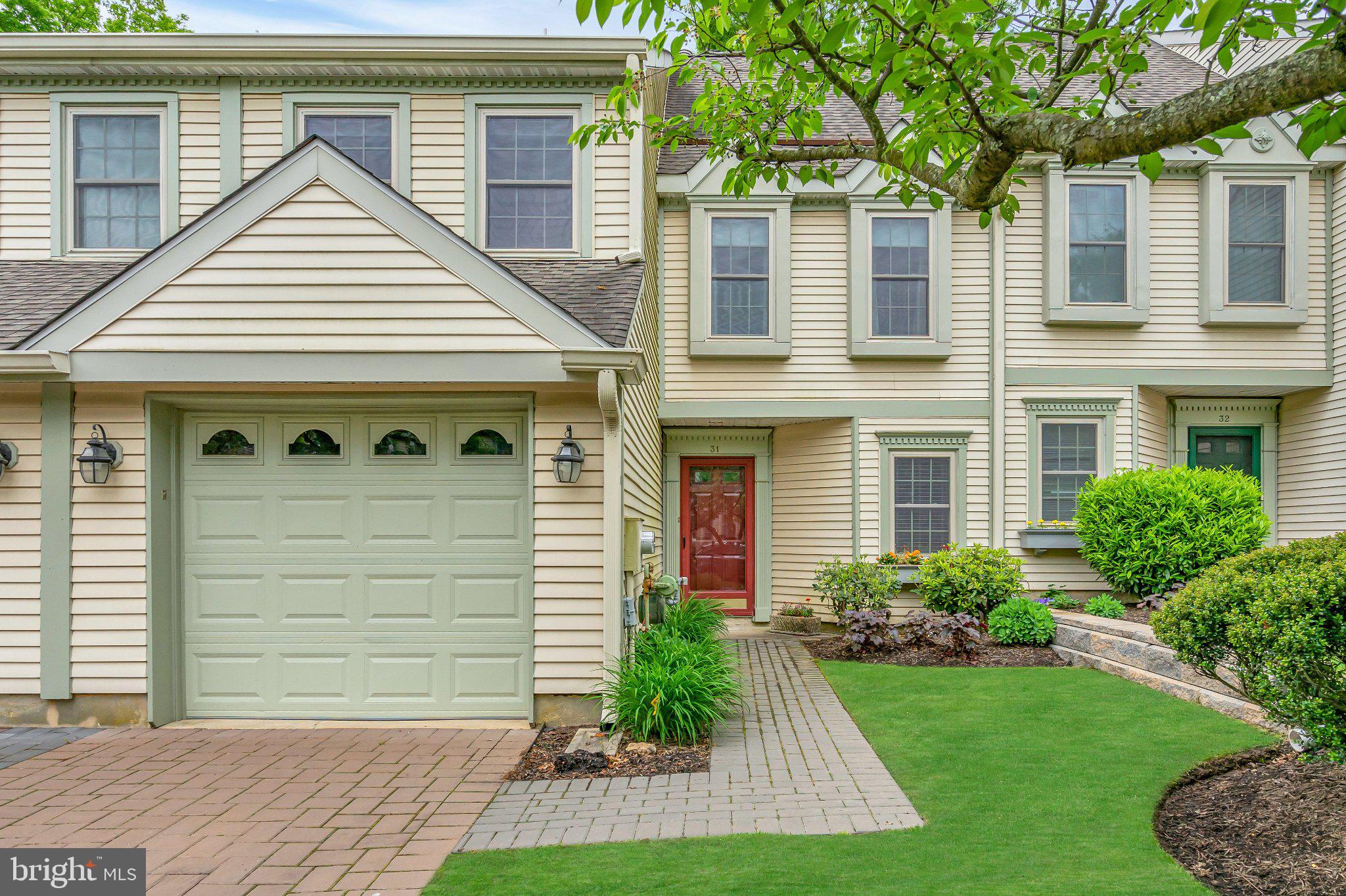 31 FAIR ACRES COURT